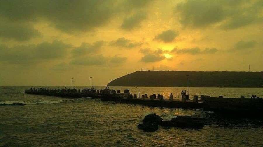 Explore Ratnagiri: A One-Day Tour of History, Sea & Sun - In-Depth Look at the Itinerary