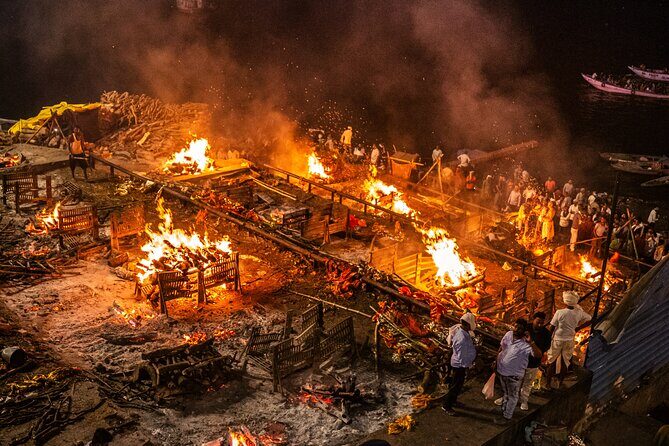 Explore the Ancient and Hidden Sides of Varanasi - What We Learned from Reviews and the Experience