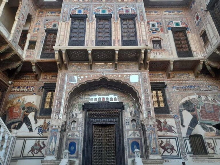 Explore the open art gallery town of Mandawa on a day tour - Practical Details and What to Expect