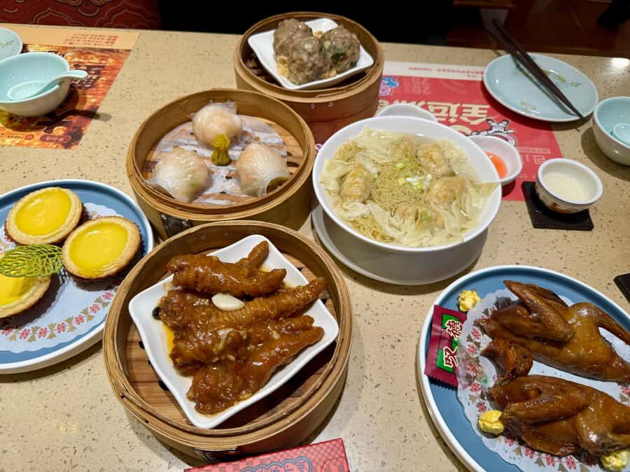 Exploring Chengdu's Old Streets: Coffee and Classic Snacks - Practical Details and Tips