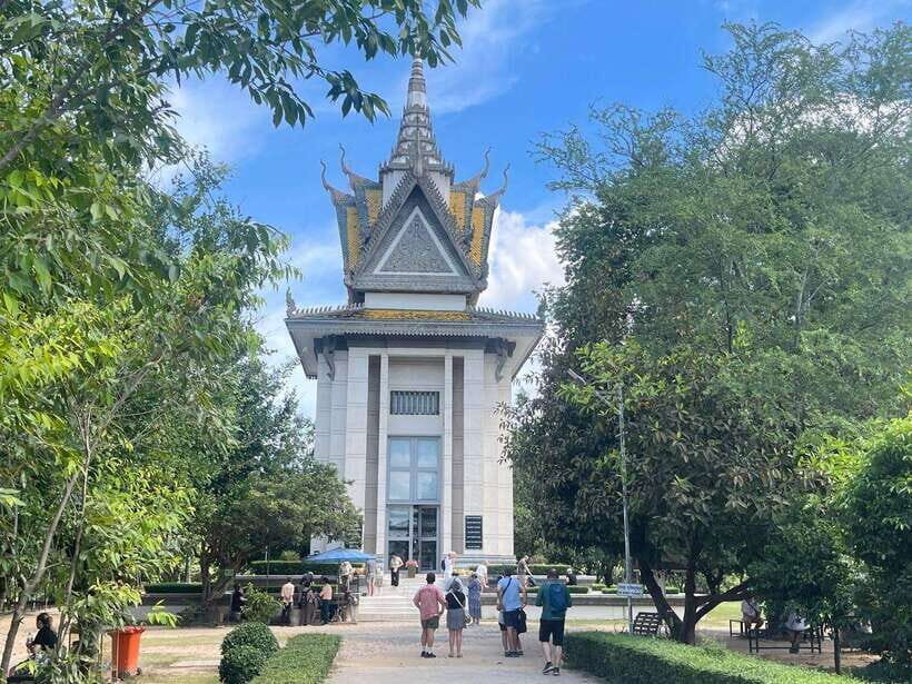 Exploring Phnom Penh: A Comprehensive City Tour Guide - The Sobering History at Tuol Sleng Museum and Killing Fields