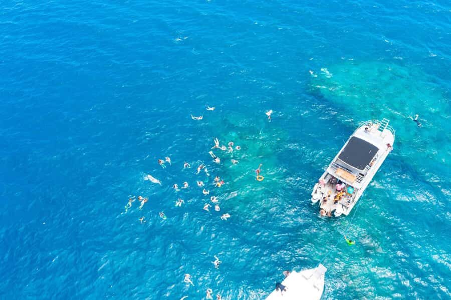 Fiji: Beachcomber Island Day Cruise with Snorkelling - The Balance of Value and Experience