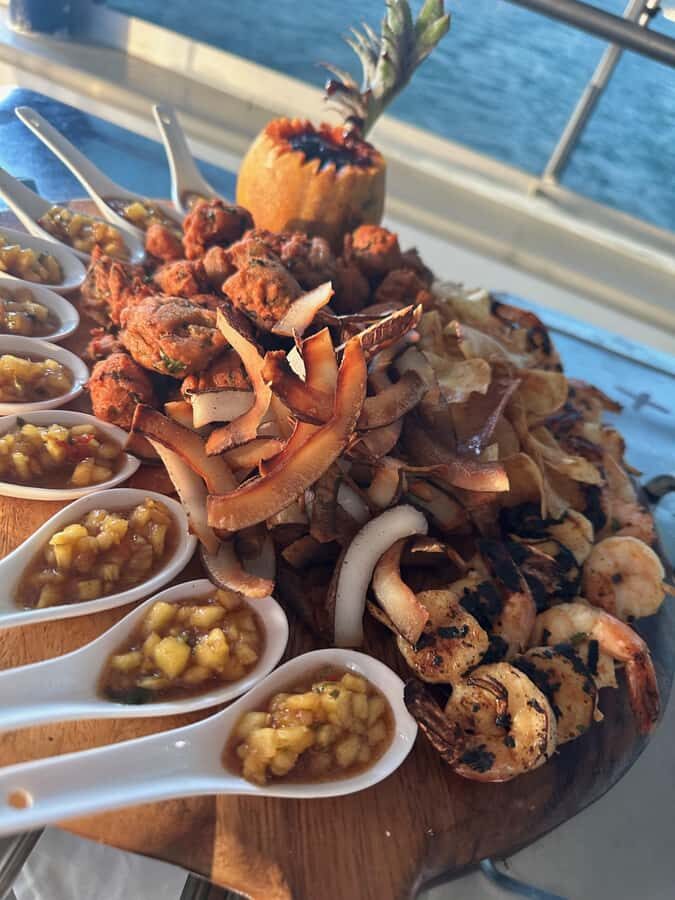 Fiji: Captain Cook Cruises Sunset Dinner Cruise - An Overview of the Experience