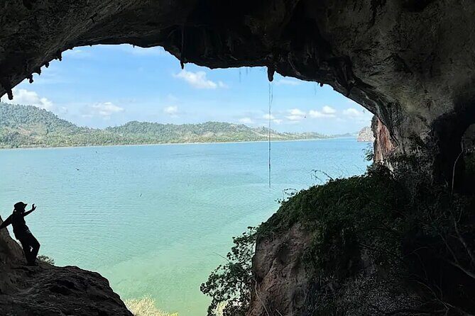 Form Ko Lanta Full-Day 3 Islands 2 Caves 2 Kayaking Skull Island - A Deep Dive into the Tour Experience
