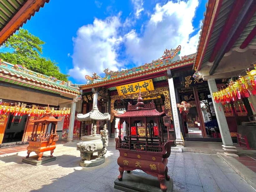 Free E-Sim Chinatown Heritage Highlights Half-day Tour - What Makes This Tour Stand Out