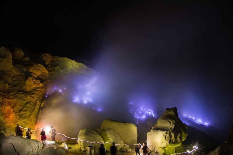 From Bali: Ijen Volcano Sunrise Hike with Transfer & All Fee - The Logistics: From Bali to Java and Back