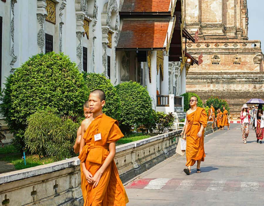 From Bangkok: Private Guided Tour of Ayutthayas 6 Temples - Practical Details and What to Expect