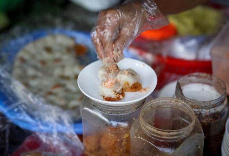 From Chan May Port: Hue Imperial City and Cyclo Food Tour - The Journey Through Hue’s Imperial Past