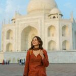 From Delhi: 2 Days Overnight Private Tour of Delhi and Agra - Detailed Itinerary and Highlights