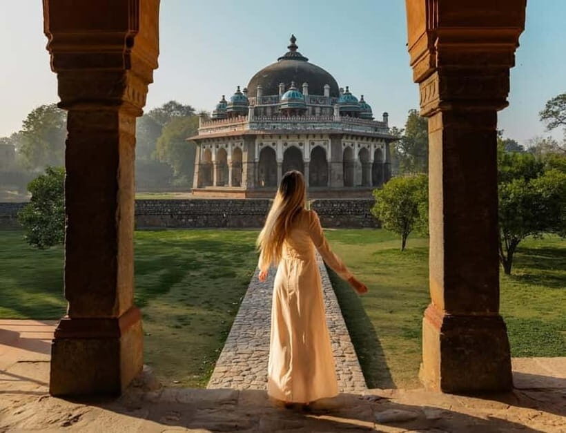 From Delhi Airport: Explore Delhi on a Guided Layover Tour - Detailed Breakdown of the Itinerary