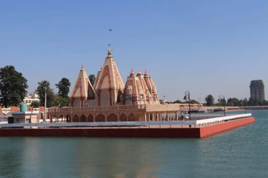 From Delhi: Kurukshetra Day Trip by car with Lunch - Exploring the Sacred: Brahma Sarovar