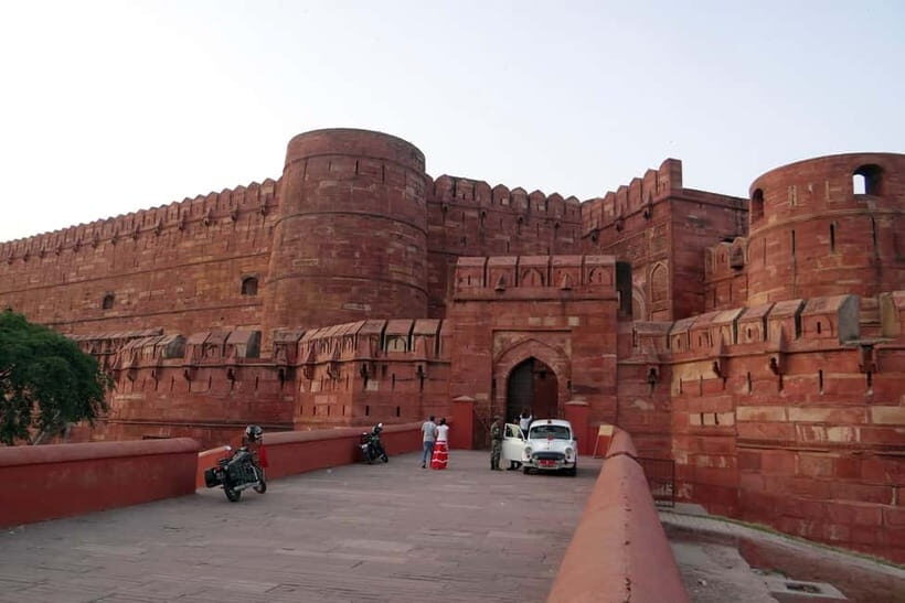 From Delhi: Private Taj Mahal & fatehpur Sikri Day Trip - Practical Tips for the Tour