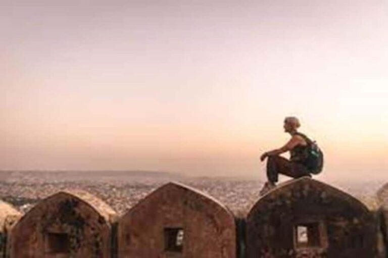 From Delhi: Private Two Day Jaipur Tour with Accommodation - The Itinerary Breakdown: Day 1