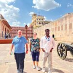 From Delhi: Same Day Group Tour to Jaipur with Transfers - Exploring Amber Fort: A Majestic Start