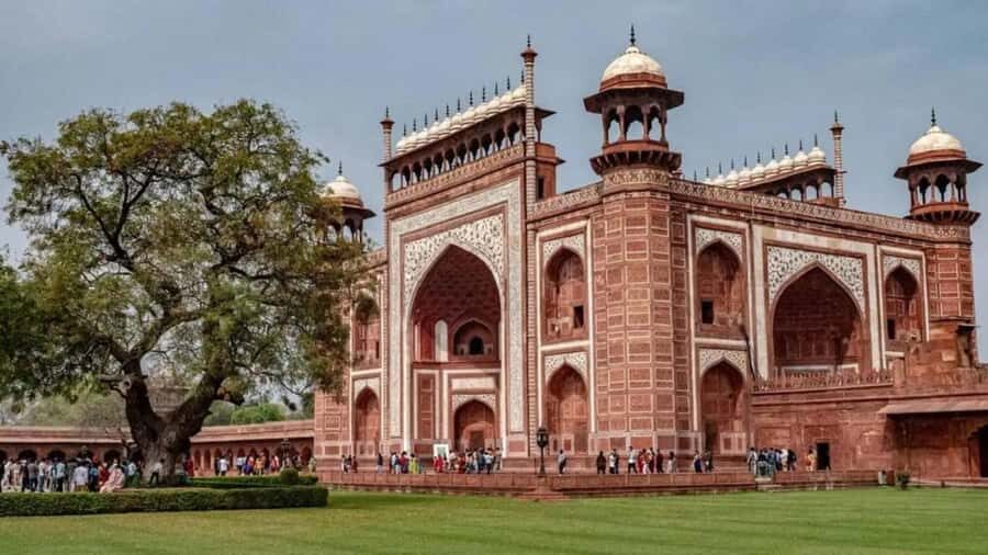 From Delhi: Sunrise Taj Mahal, Baby Taj & Agra Fort Day Tour - Why This Tour Stands Out