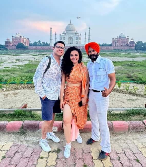 From Delhi: Taj Mahal, Agra Fort & Baby Taj Private Day Tour - The Journey to Agra: What to Expect from Pickup to Drop-off