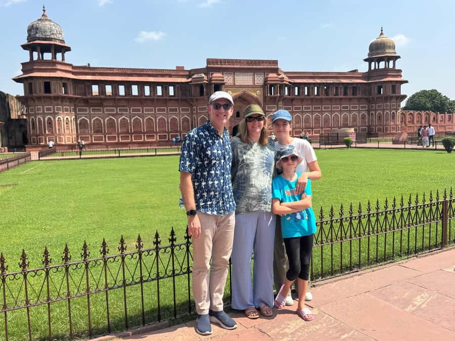From Delhi: Taj mahal & Agra Fort Tour With Metro Experience - Comfort and Convenience: The Practicalities