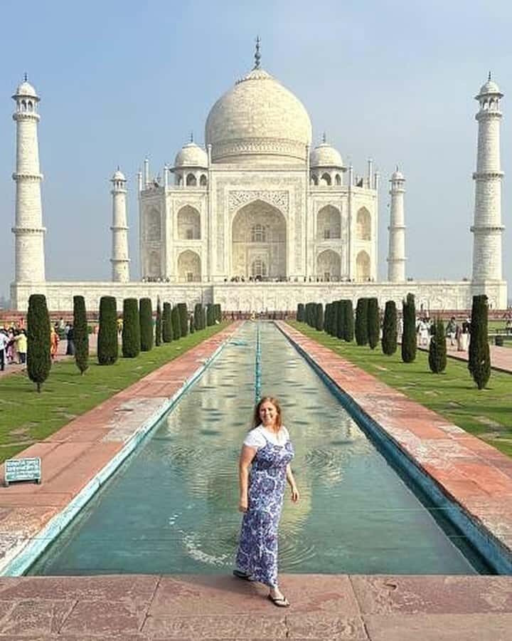 From Delhi: Taj Mahal & Agra Private Day Tour with Transfers - Detailed Breakdown of the Itinerary