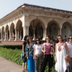 From Delhi: Taj Mahal Sunrise, Agra Fort, Baby Taj and Lunch - Breakfast Break: A Well-Deserved Pause