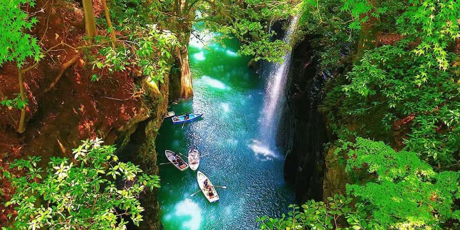 From FukuokaTakachiho Classic Day Tour: Gorge, Train & Cave - Who Should Consider This Tour?