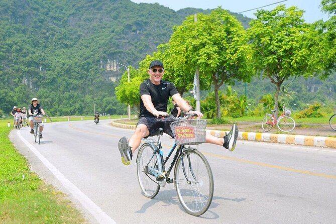 From Hanoi: Discover Hoa Lu, Trang An Grottoes, Mua Cave, Cycling - What to Expect: Practical Tips for the Day