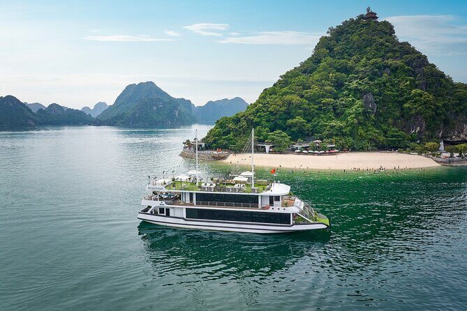 From Hanoi: Luxury Cruise Discover Halong Bay & Buffet Lunch - Exploring Sung Sot Cave
