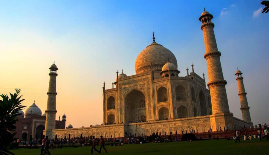 From Jaipur: Taj Sunrise Tour with Fatehpur Sikri & Abhaneri - Witnessing the Taj Mahal at Sunrise