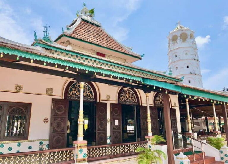 From Kuala Lumpur: Historical Private Malacca Day Tour - Exploring Dutch Square and Colonial Heritage Sites