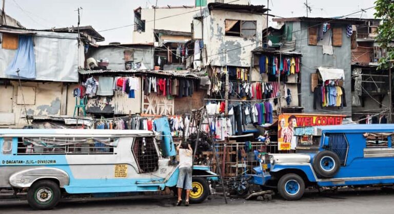 From Manila: Guided Tour Inside Urban Slum Communities - Detailed Breakdown of the Itinerary