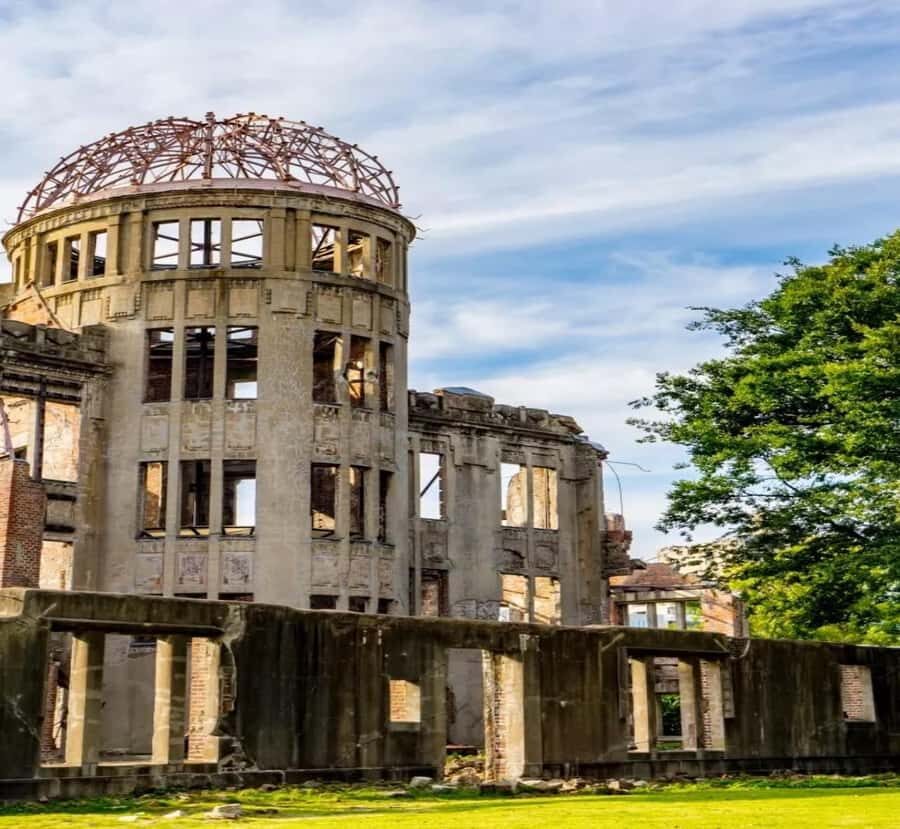 From Osaka: Hiroshima Peace Memorial Museum & Castle Tour - A detailed look at what to expect