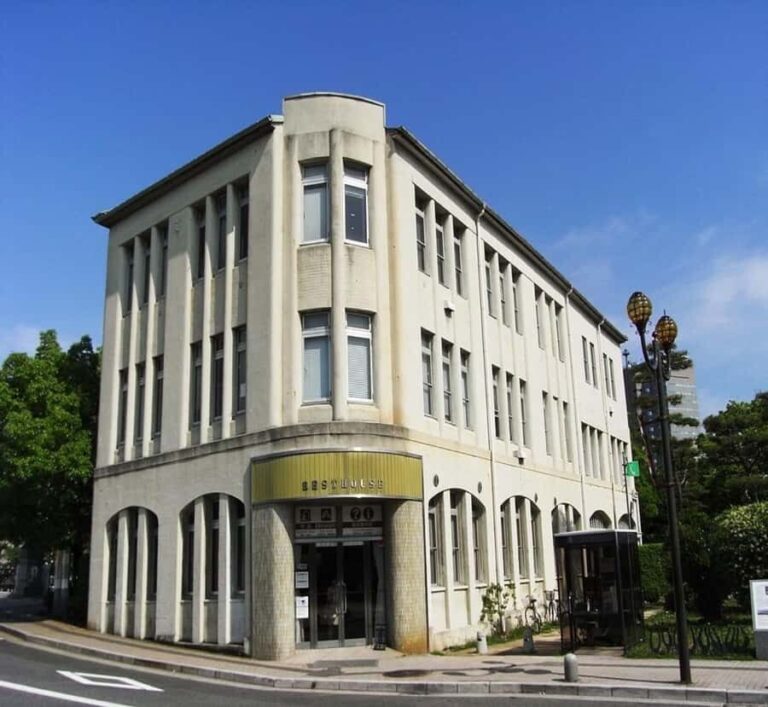 From Osaka: Hiroshima Peace Memorial Museum & Castle Tour - Final Thoughts