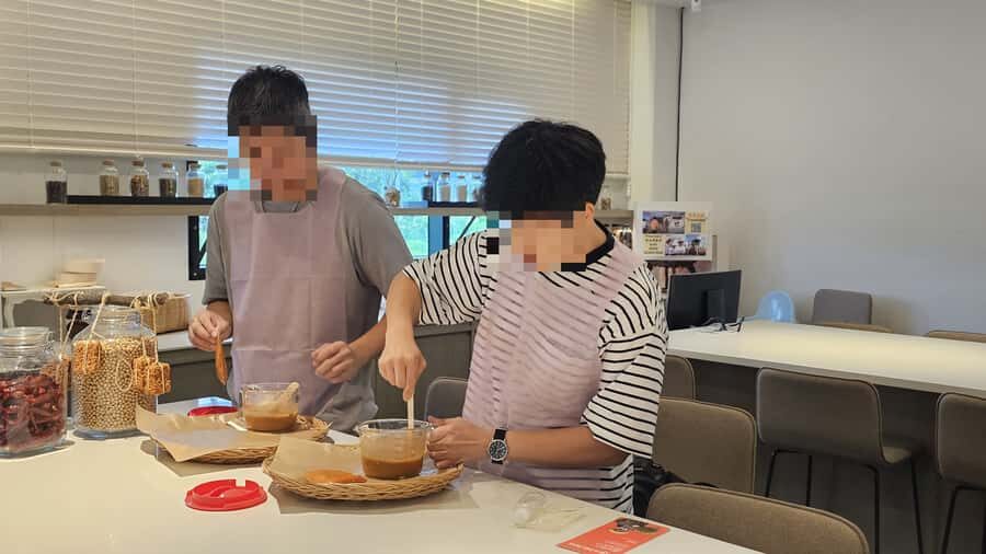 From Seoul: Make Your Own Chilli Paste & Ginseng Liquor Tour - Detailed Breakdown of the Itinerary