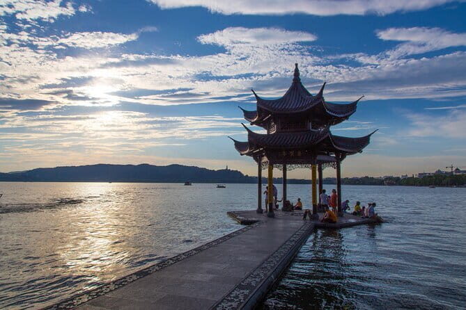 From Shanghai: Hangzhou Private Day Trip by Bullet Train - Visiting Lingyin Temple: A Spiritual and Architectural Marvel