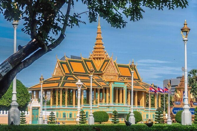 From Sihanoukville: Phnom Penh Day Trip for Cruise Ship Guests - Exploring Phnom Penh: Top Stops in Detail