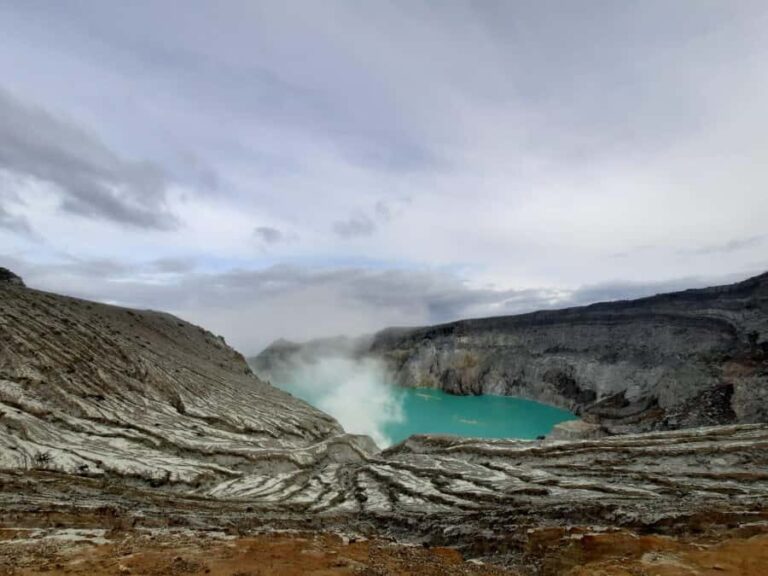 From Surabaya: 3D2N Mount Bromo and Ijen Crater Guided Tour - What makes this tour stand out