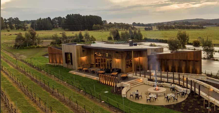 From Sydney: Cool Climate Wineries, Historic Towns, Wildlife - Detailed Breakdown of the Itinerary