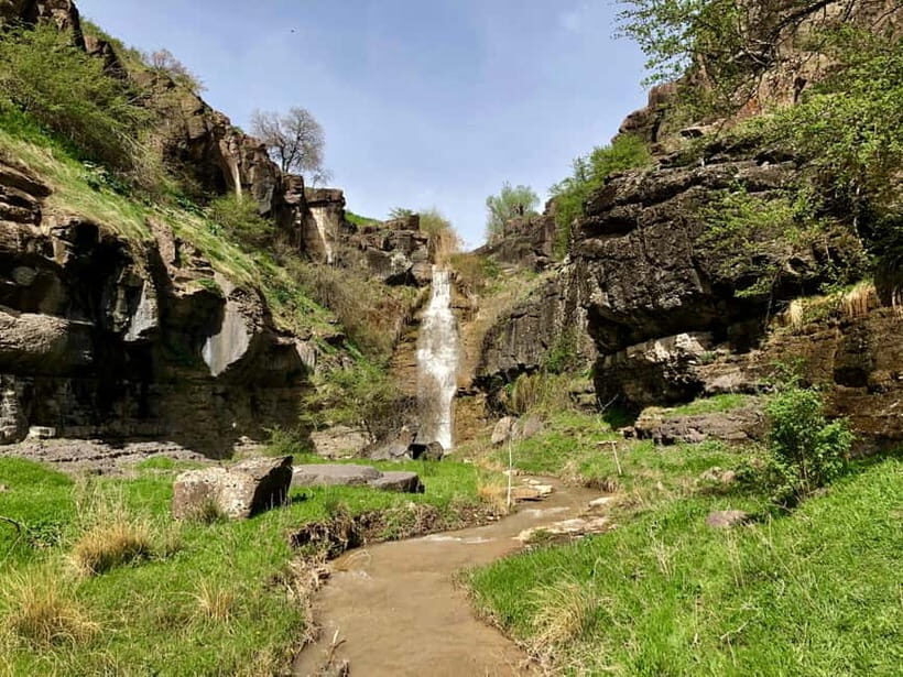 From Tashkent: Tavaksay Waterfall and Canyon Hiking Tour - The Hike Itself: What Travelers Can Expect