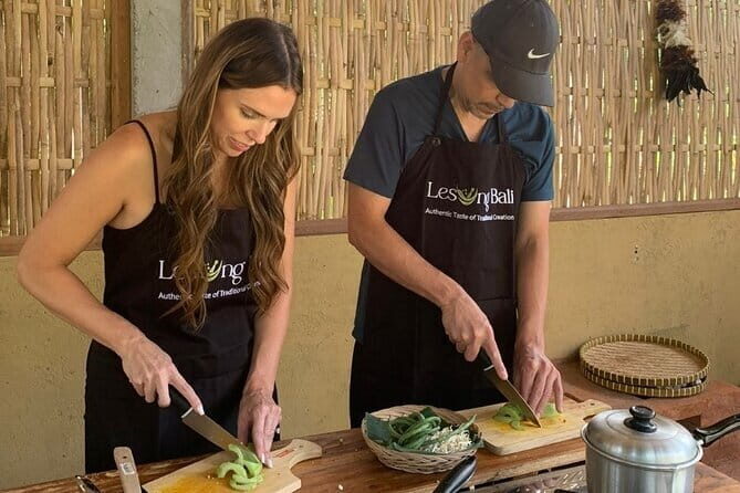 From Ubud: Authentic Cooking Class Visit Traditional Market - Why Travelers Love This Tour