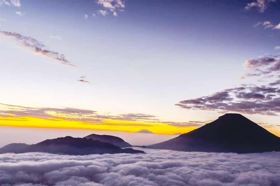 From Yogyakarta: 12-Hour Guided Dieng Plateau Sunrise Trip - Transport & Group Dynamics