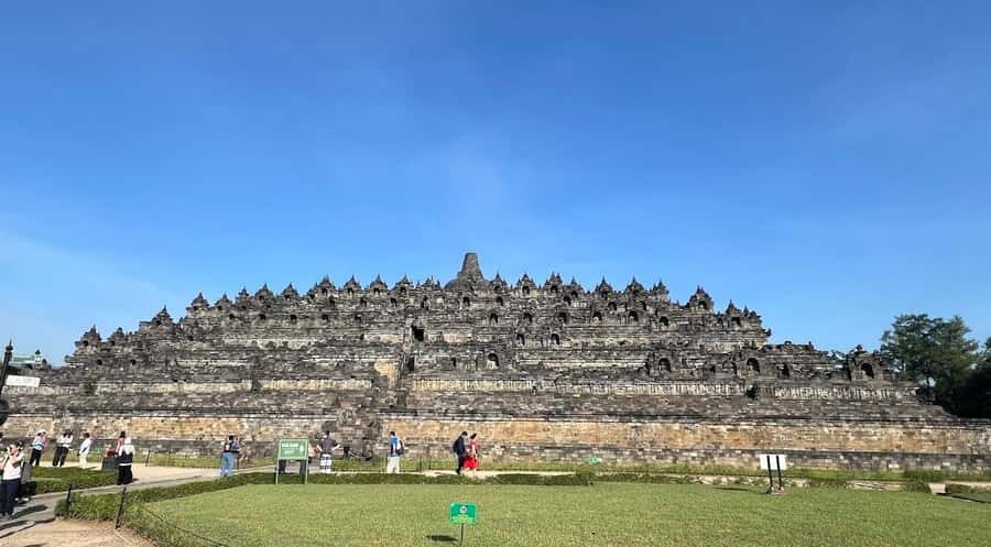 From Yogyakarta: Borobudur, Chicken Church & Mendut Temple - What Makes This Tour Stand Out?