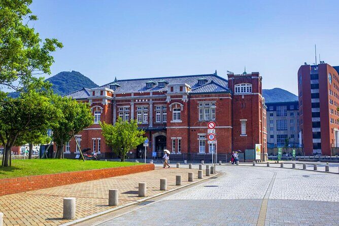 Fukuoka: Kyushu day tour with Mojiko port, Kokura Castle ,Shrine - Kokura Castle: A Highlight of Castle Architecture and Gardens