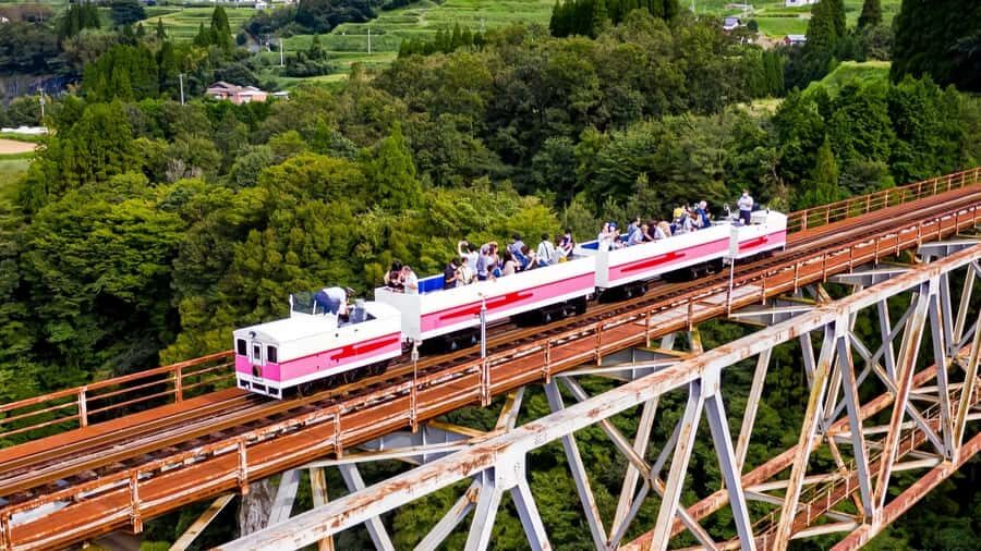 Fukuoka: Takachiho Gorge, Optional Boat Ride & Vintage Train - The Vintage Train Journey: Nostalgia on Rails