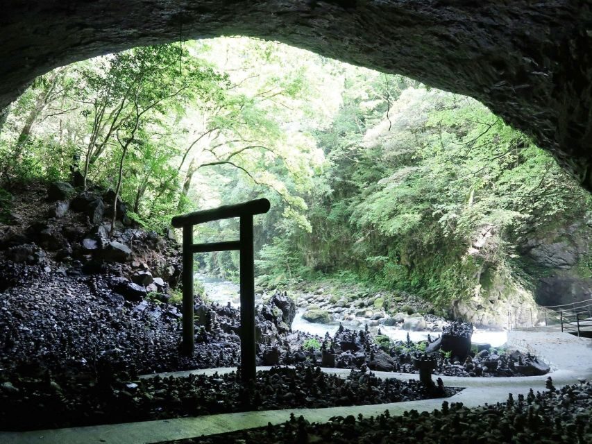 Fukuoka: Takachiho or Minami Aso Customizable 1-Day Tour - What’s Included and What to Consider