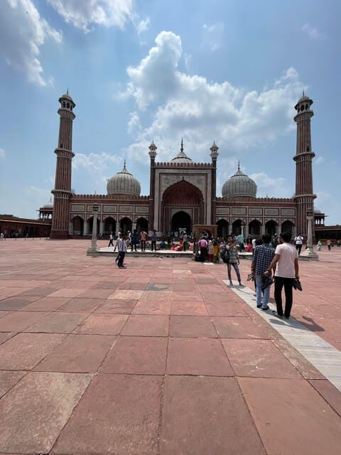 Full-Day Delhi Tour with Local Expert Guide - Why This Tour Delivers Good Value