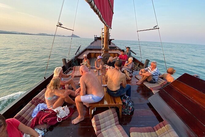 Full Day Sam Roi Yot and Dolphin Bay Day Cruise from Hua Hin - Detailed Breakdown of the Itinerary 