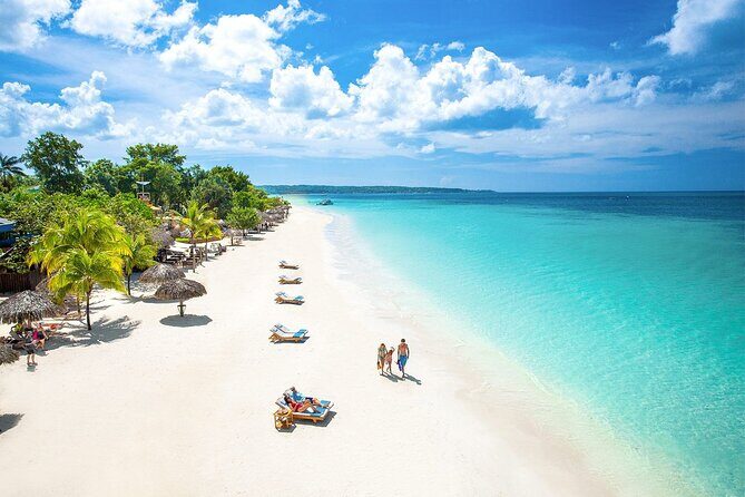 Full Day Tour to Rick's Cafe and Negril Beach - Shopping for Jamaican Souvenirs