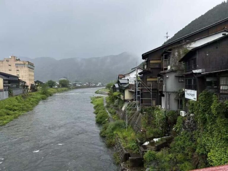 Gifu: Gujo Hachiman, Bokka no Sato, & Onsen Day Trip - Snow Adventures at Bokka no Sato Snow Park