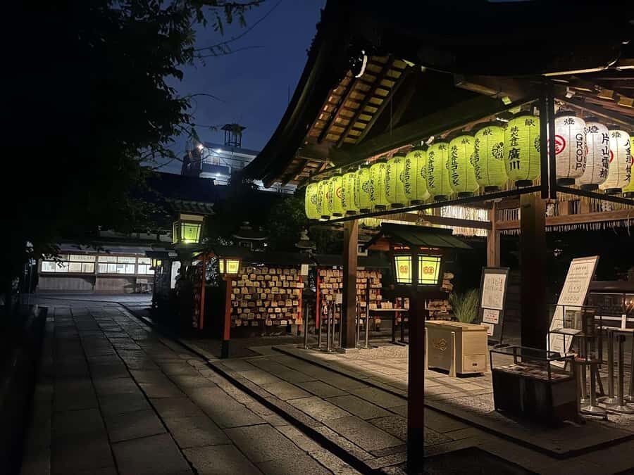 Gion Night Walk: Geisha & Hidden Kyoto - Practical Details and Tips
