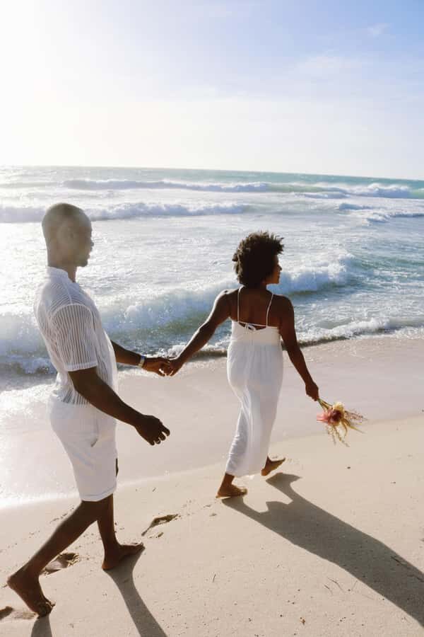 Gold Coast: Beach Photoshoot with Edited Photos - The Photos and Delivery