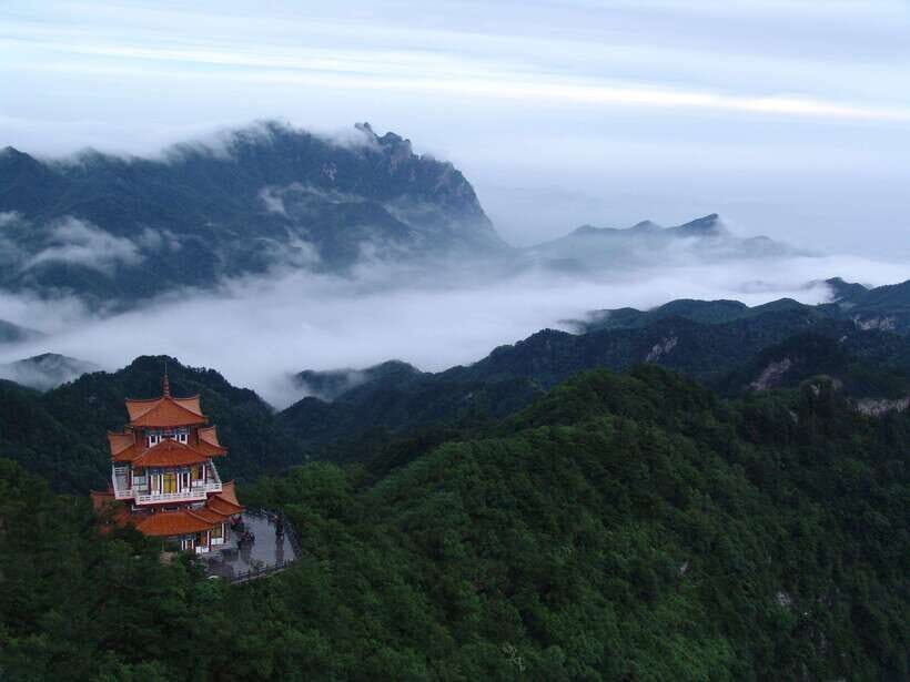 Guangzhou: Full-Day Guided City Tour with Baiyun Mountain - Detailed Breakdown of the Itinerary